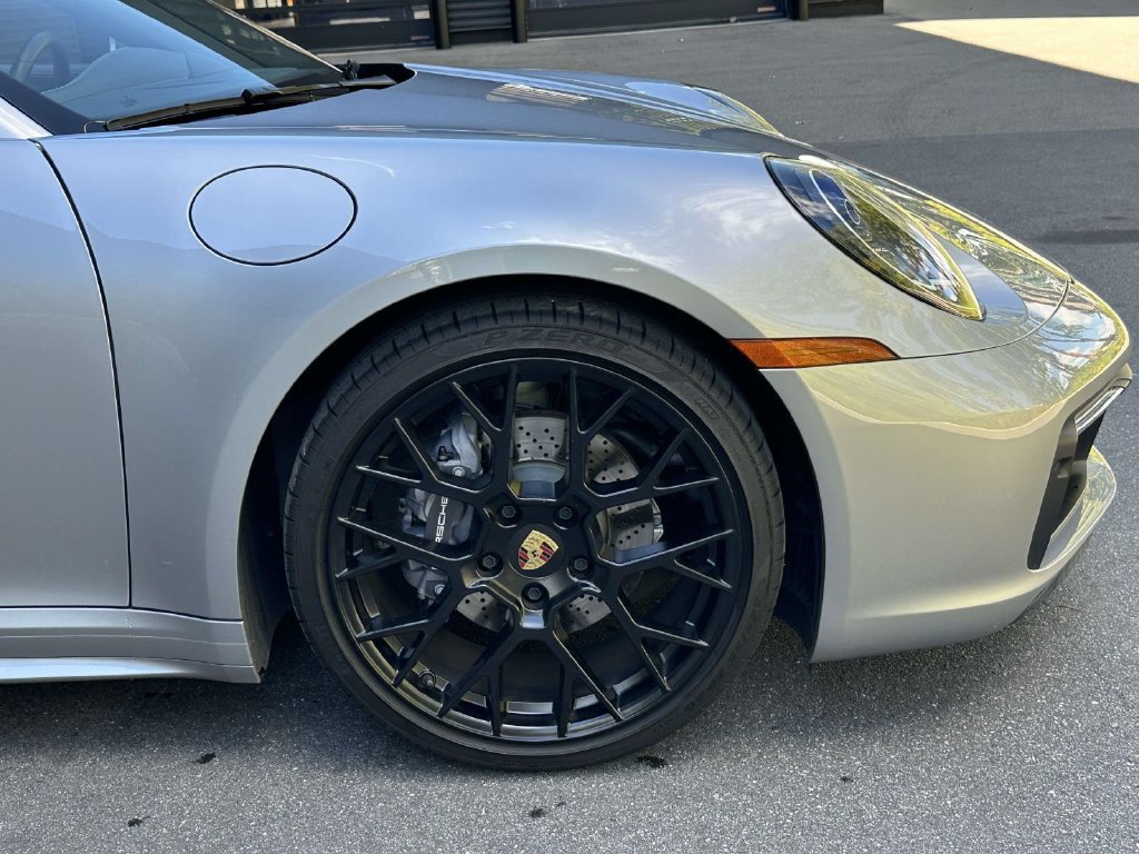 Certified 2024 Porsche 911 Carrera RWD image 9