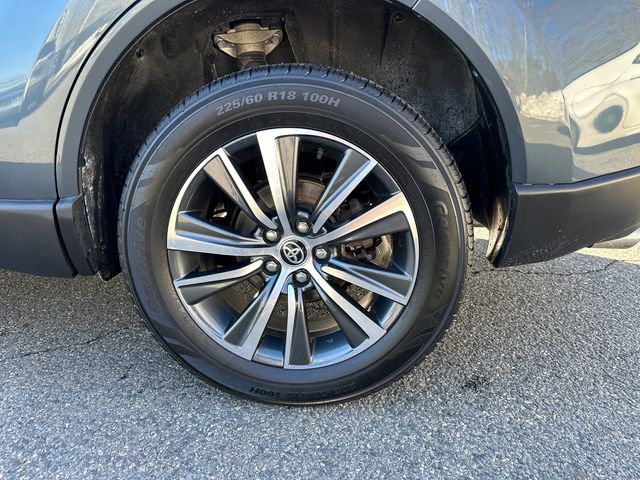 Certified 2021 Toyota Venza LE w/ Carpet Mat Package (TMS) image 15