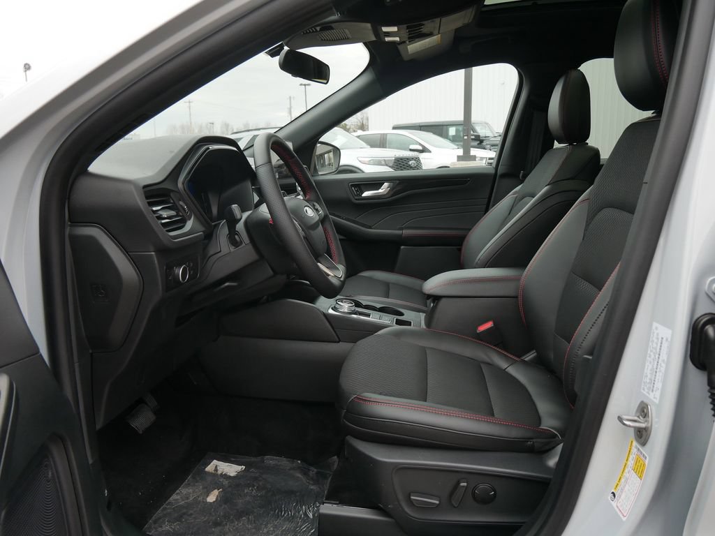 New 2026 Ford Escape ST-Line w/ Tech Pack #1 AWD/4WD image 9