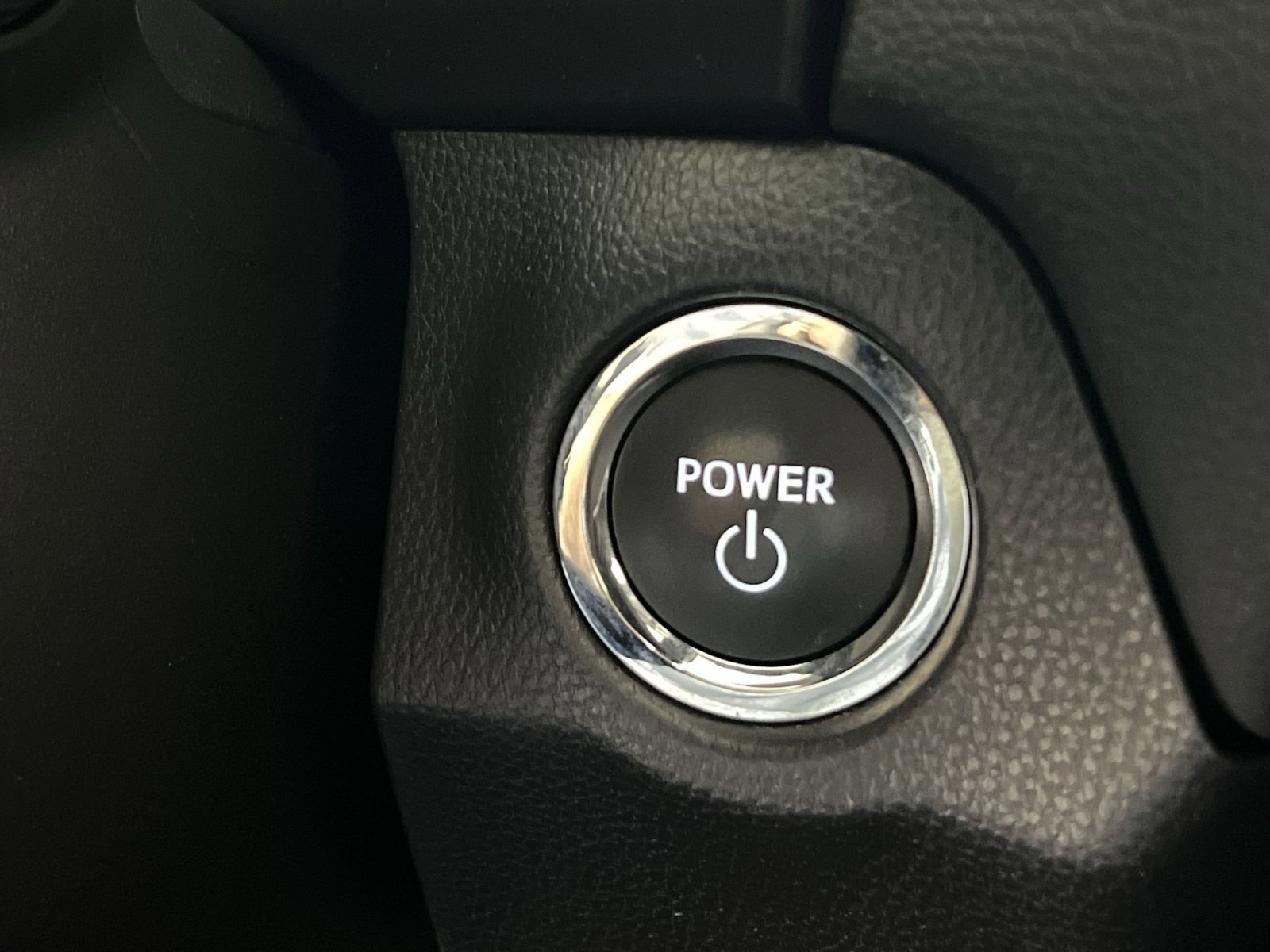 Used 2025 Toyota RAV4 XLE image 34