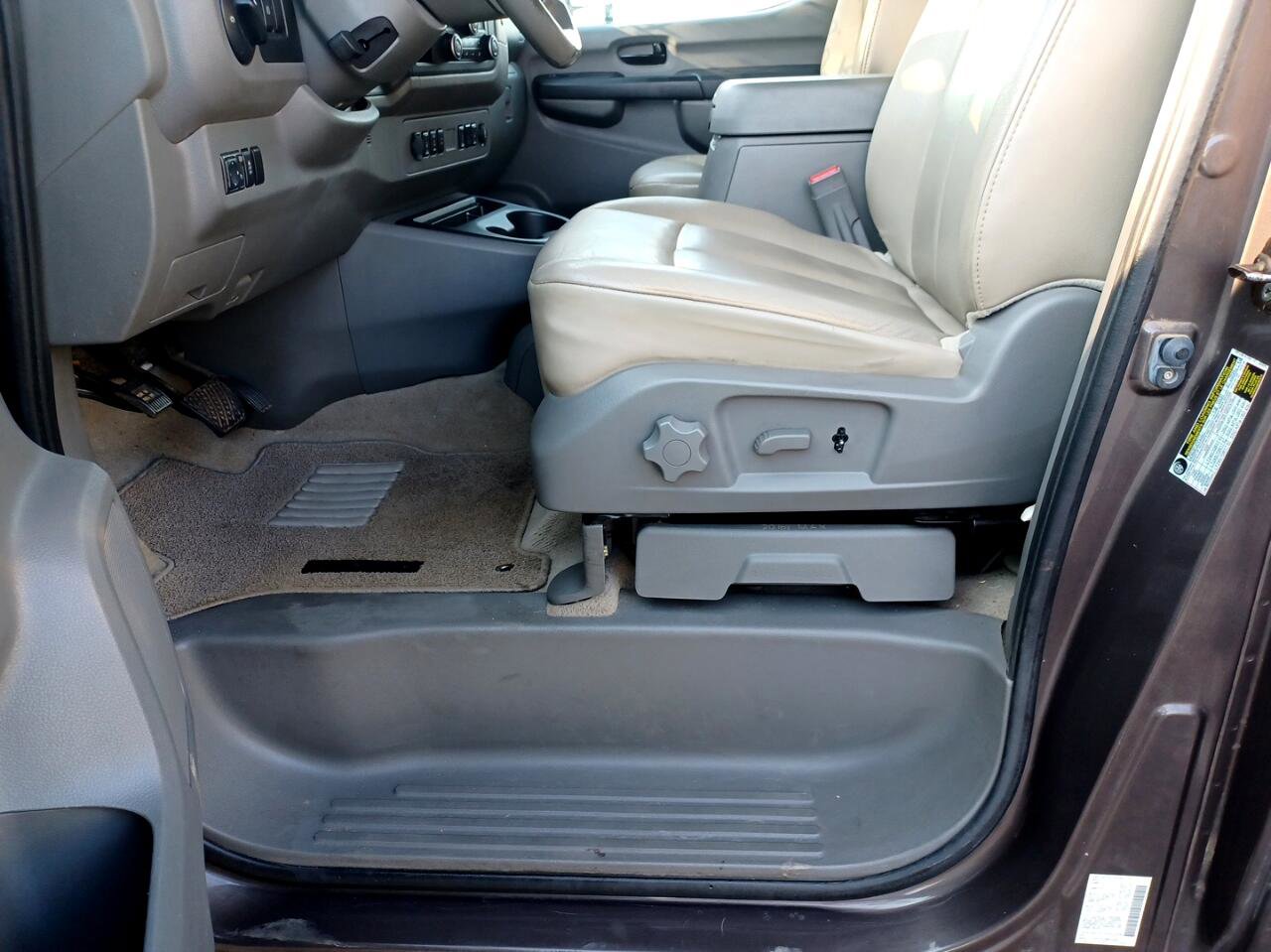 Used 2012 Nissan NV 3500 SL w/ Technology Pkg image 20