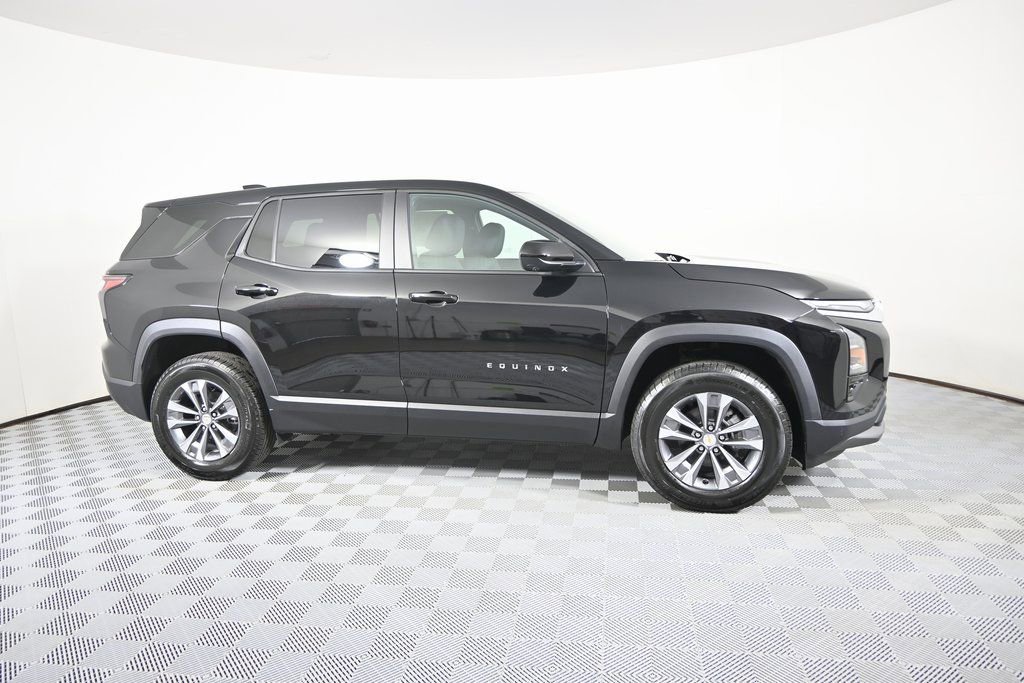 New 2026 Chevrolet Equinox LT w/ Convenience Package II image 8