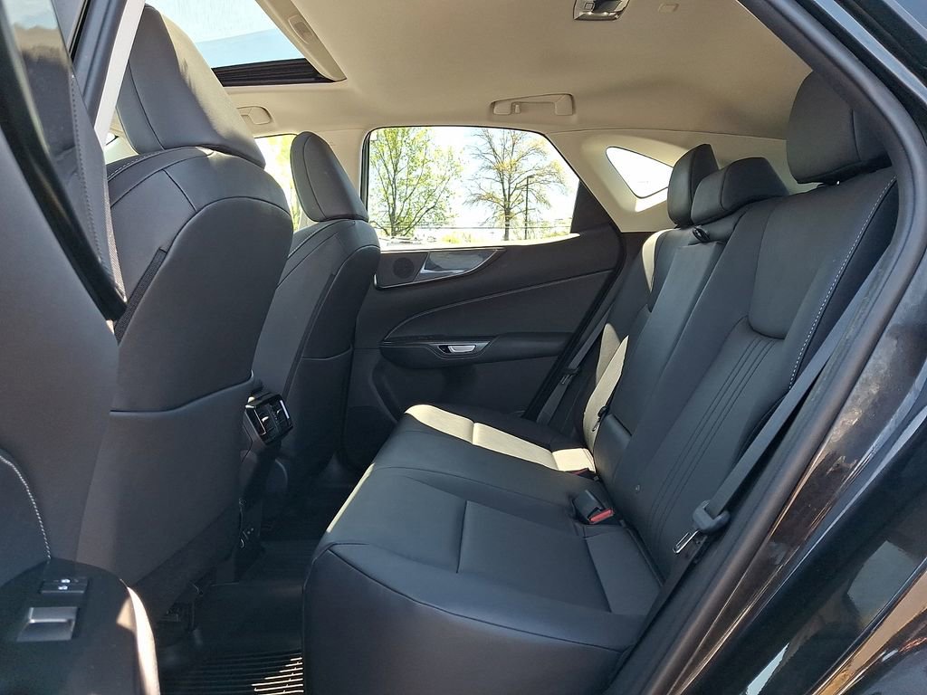 Used 2023 Lexus NX 350 AWD image 10