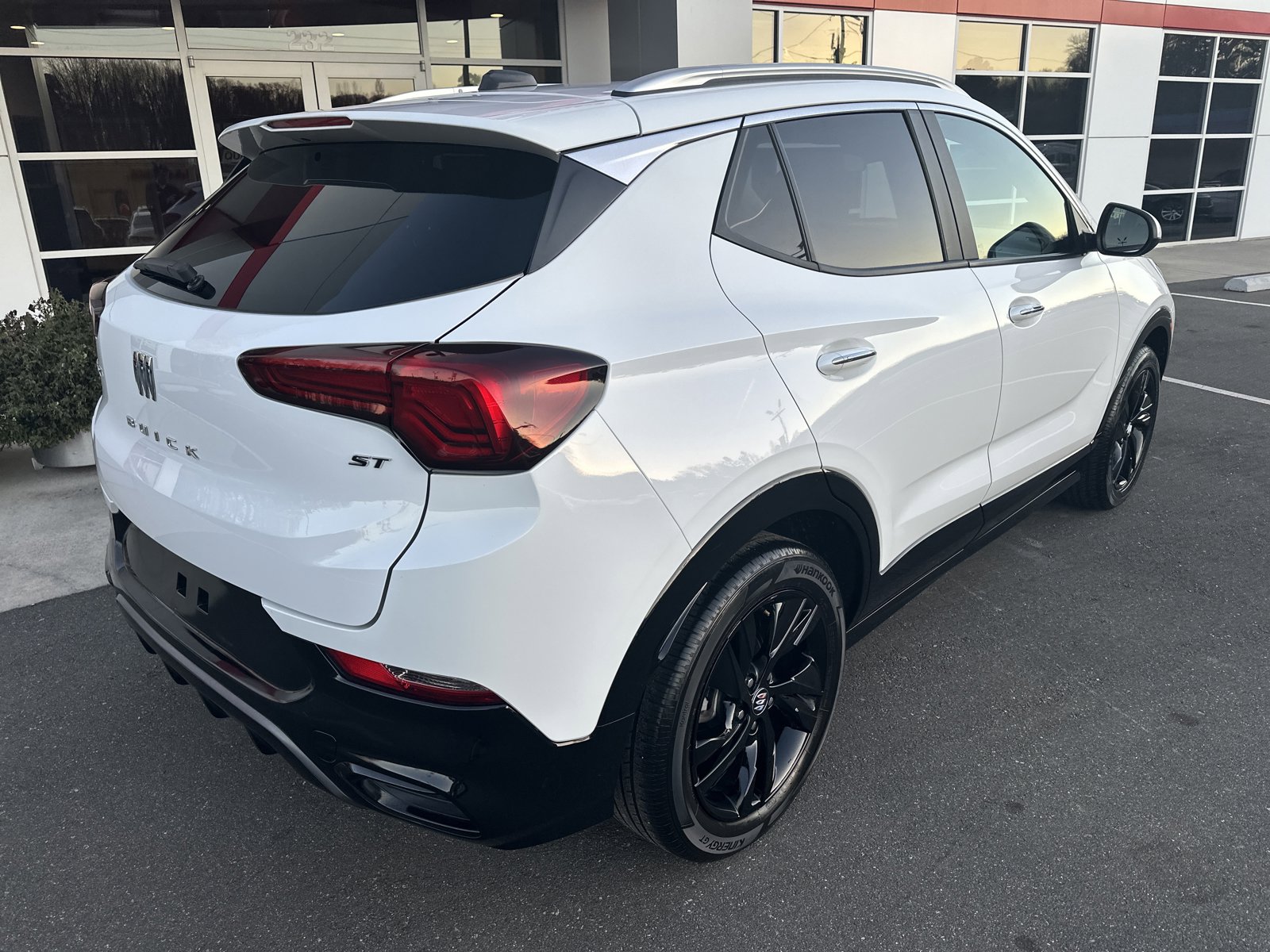 Used 2024 Buick Encore GX Sport Touring w/ Comfort Package image 8