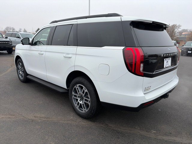 Used 2025 Ford Expedition Active image 3