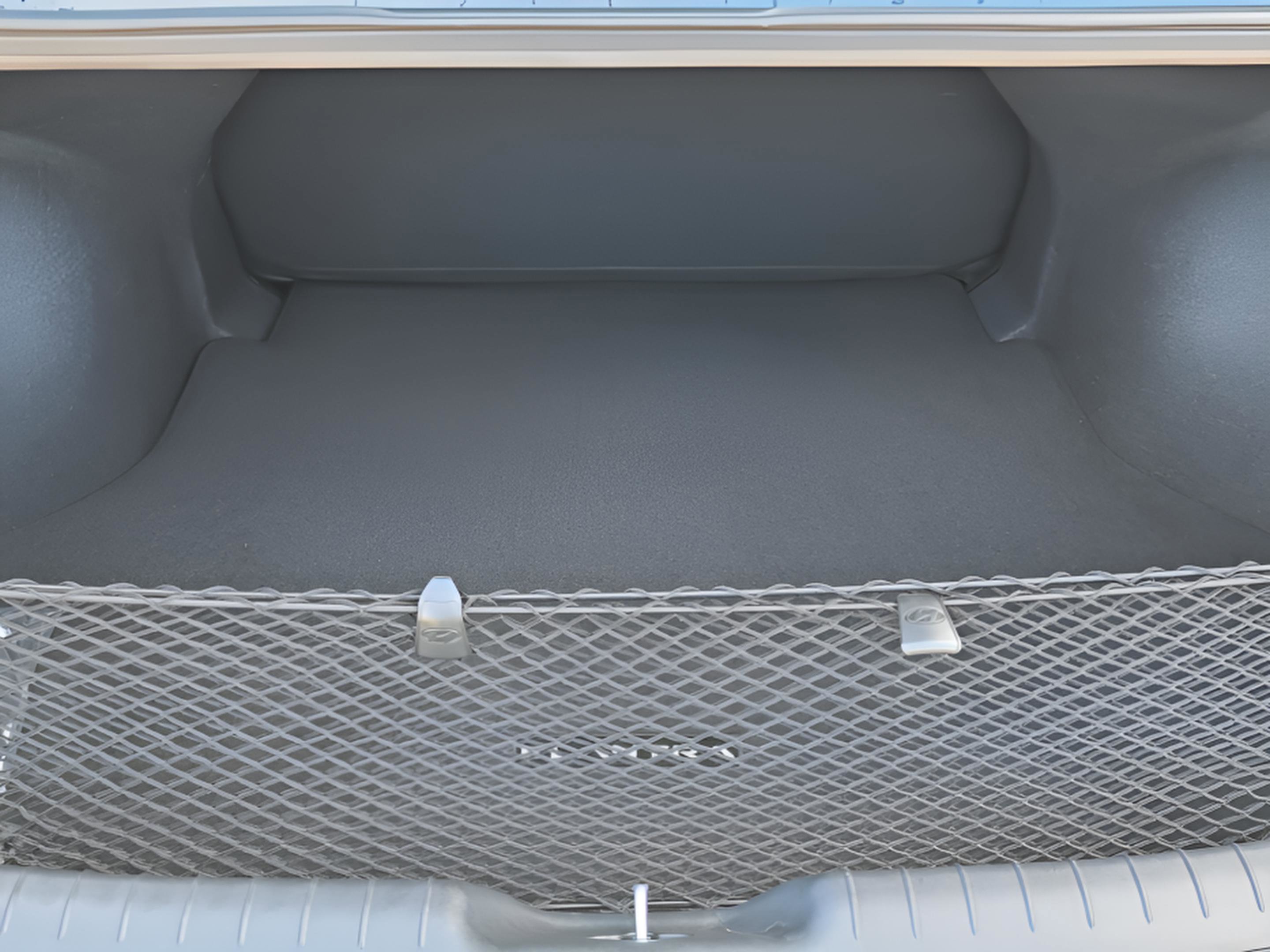 Certified 2025 Hyundai Elantra Sport w/ Cargo Package image 7