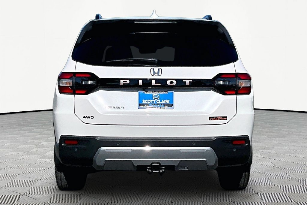 New 2026 Honda Pilot TrailSport image 4