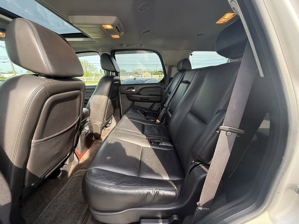 Used 2008 Cadillac Escalade AWD image 19