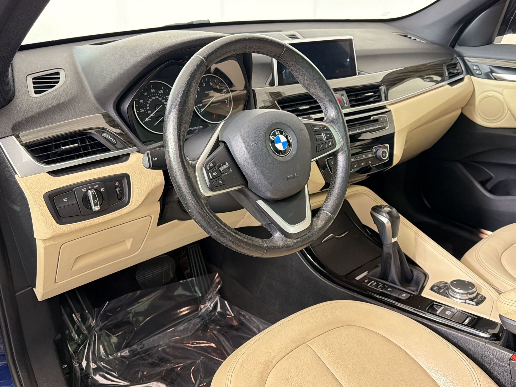 Used 2016 BMW X1 xDrive28i AWD/4WD image 4