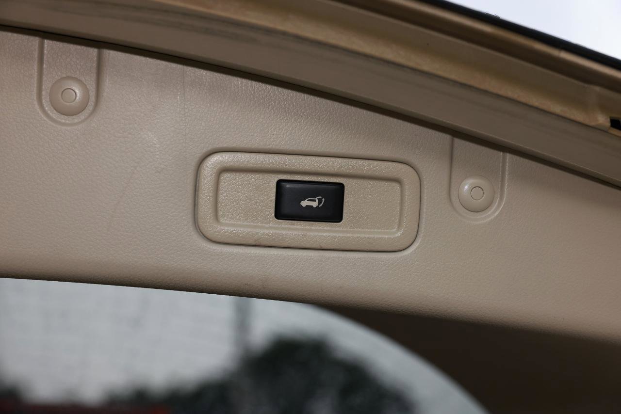 Used 2012 Nissan Murano LE w/ Platinum Pkg FWD image 24