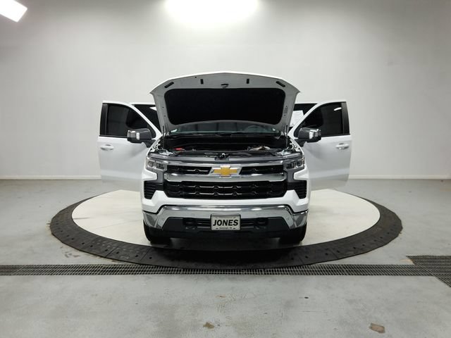 Used 2025 Chevrolet Silverado 1500 LT w/ Texas Edition Plus RWD image 11