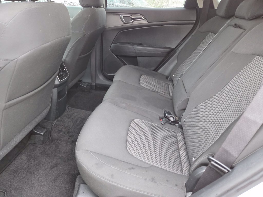 Used 2024 Kia Sportage LX FWD image 23