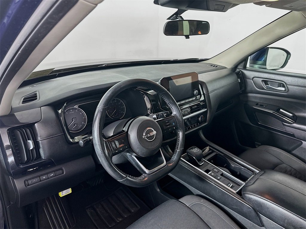 Used 2022 Nissan Pathfinder SV w/ SV Premium Package image 31