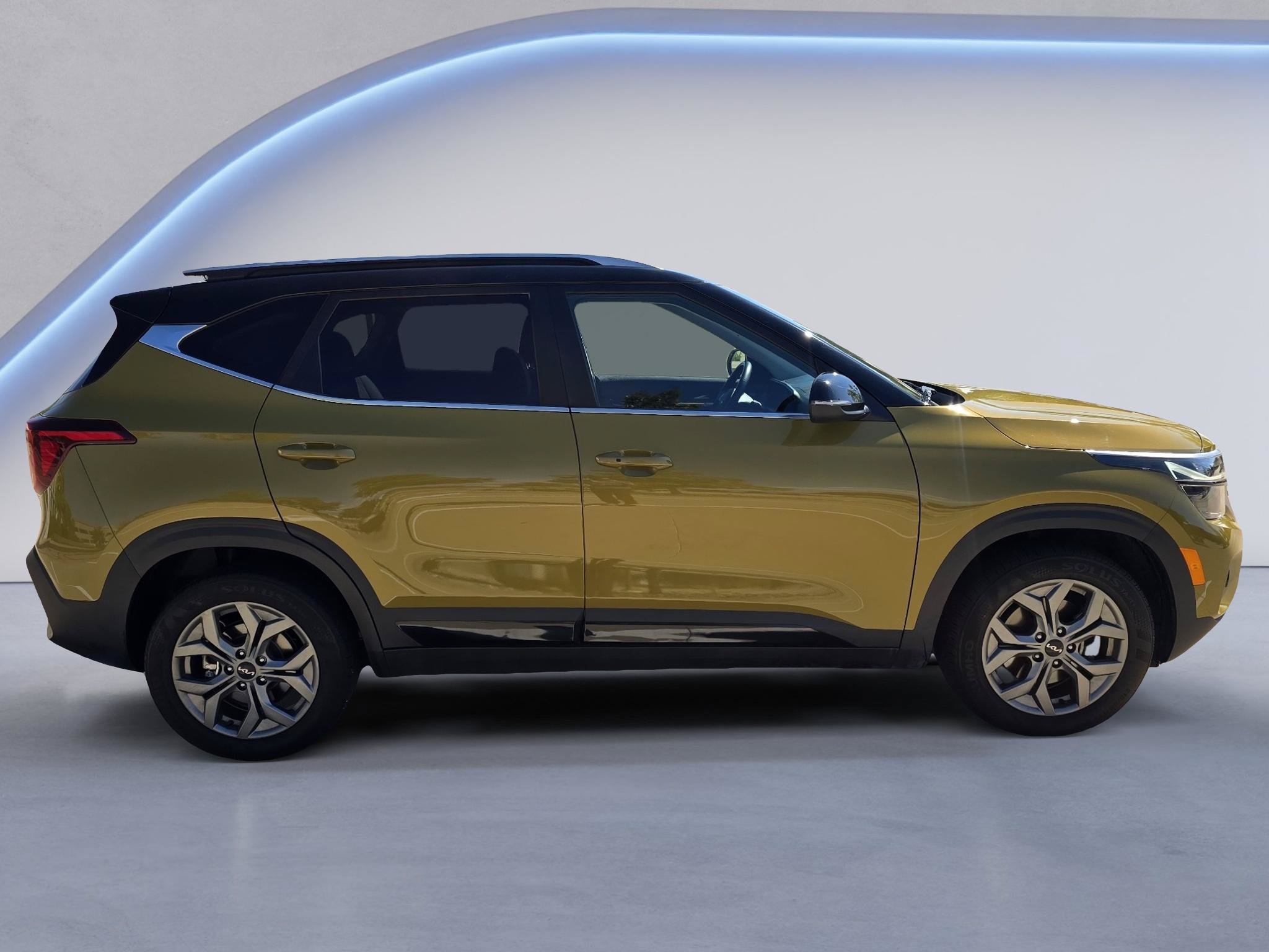 Used 2024 Kia Seltos S AWD/4WD image 7
