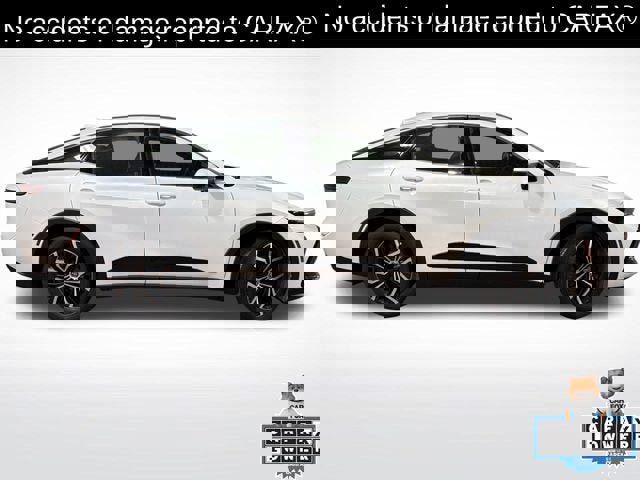 Used 2023 Toyota Crown Limited image 3