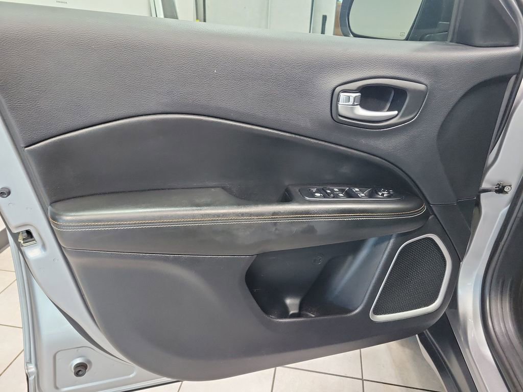 Used 2018 Jeep Compass Sport FWD image 29