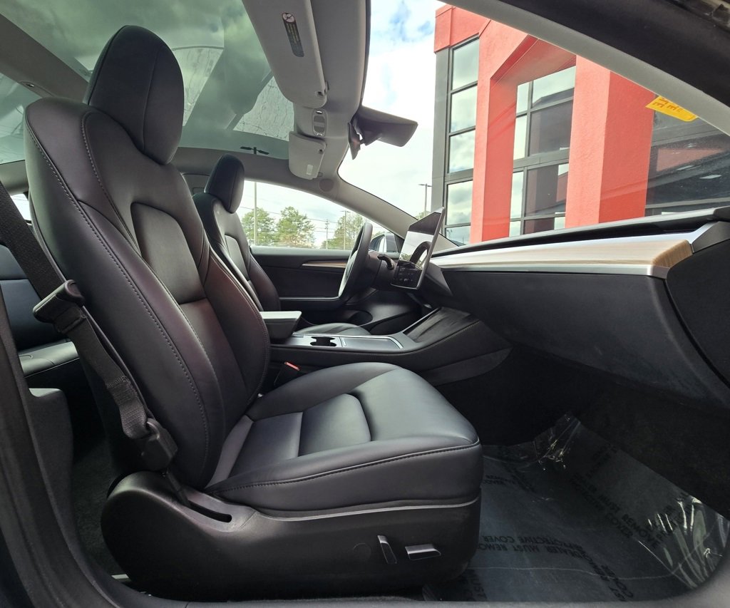 Used 2023 Tesla Model 3 Standard Range image 20