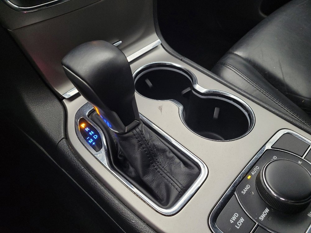 Used 2018 Jeep Grand Cherokee Limited image 26