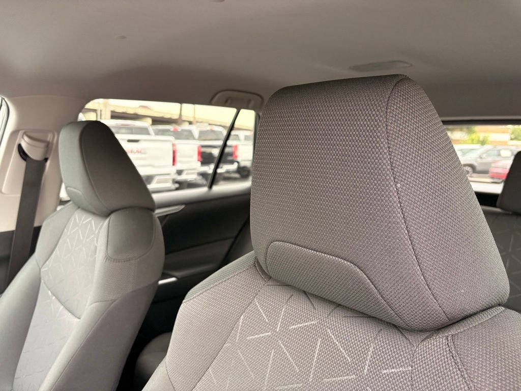 Used 2024 Toyota RAV4 XLE FWD image 23