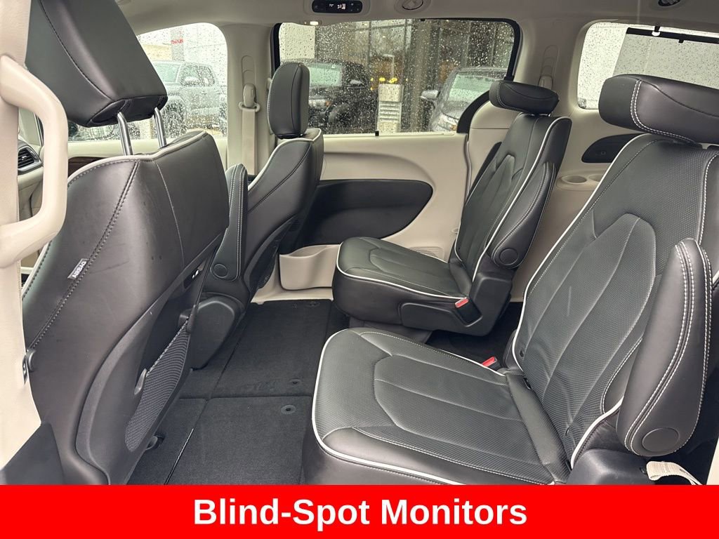 Used 2024 Chrysler Pacifica Limited image 16