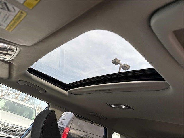 Used 2024 Kia Soul EX image 16