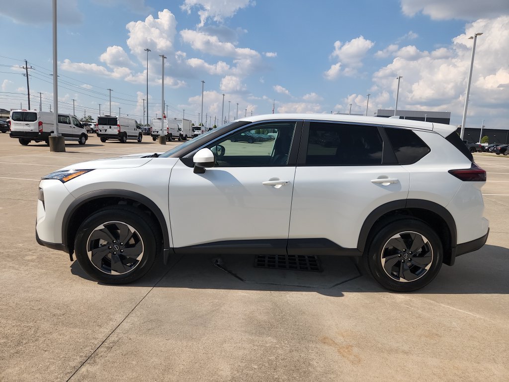 Used 2026 Nissan Rogue SV w/ Cold Weather Package AWD/4WD image 8