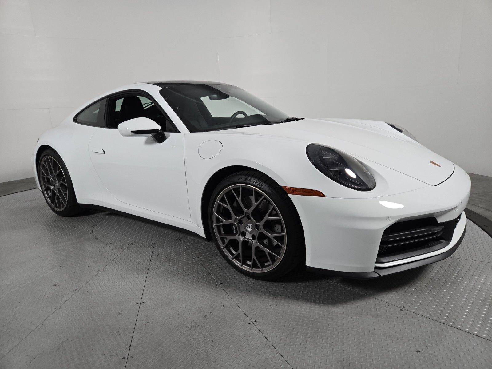 Used 2025 Porsche 911 Carrera RWD image 15