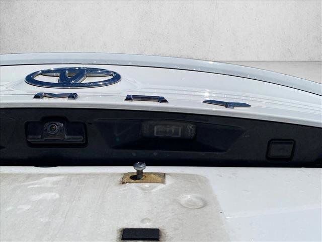 Used 2020 Toyota Camry SE w/ Audio Package FWD image 7