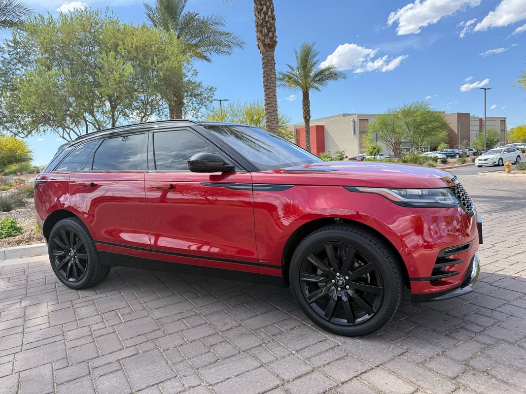 Used 2019 Land Rover Range Rover Velar R-Dynamic SE image 3