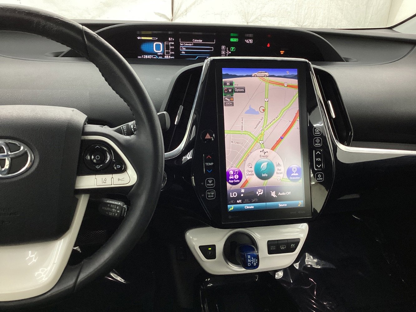 Used 2018 Toyota Prius Prime Premium image 33