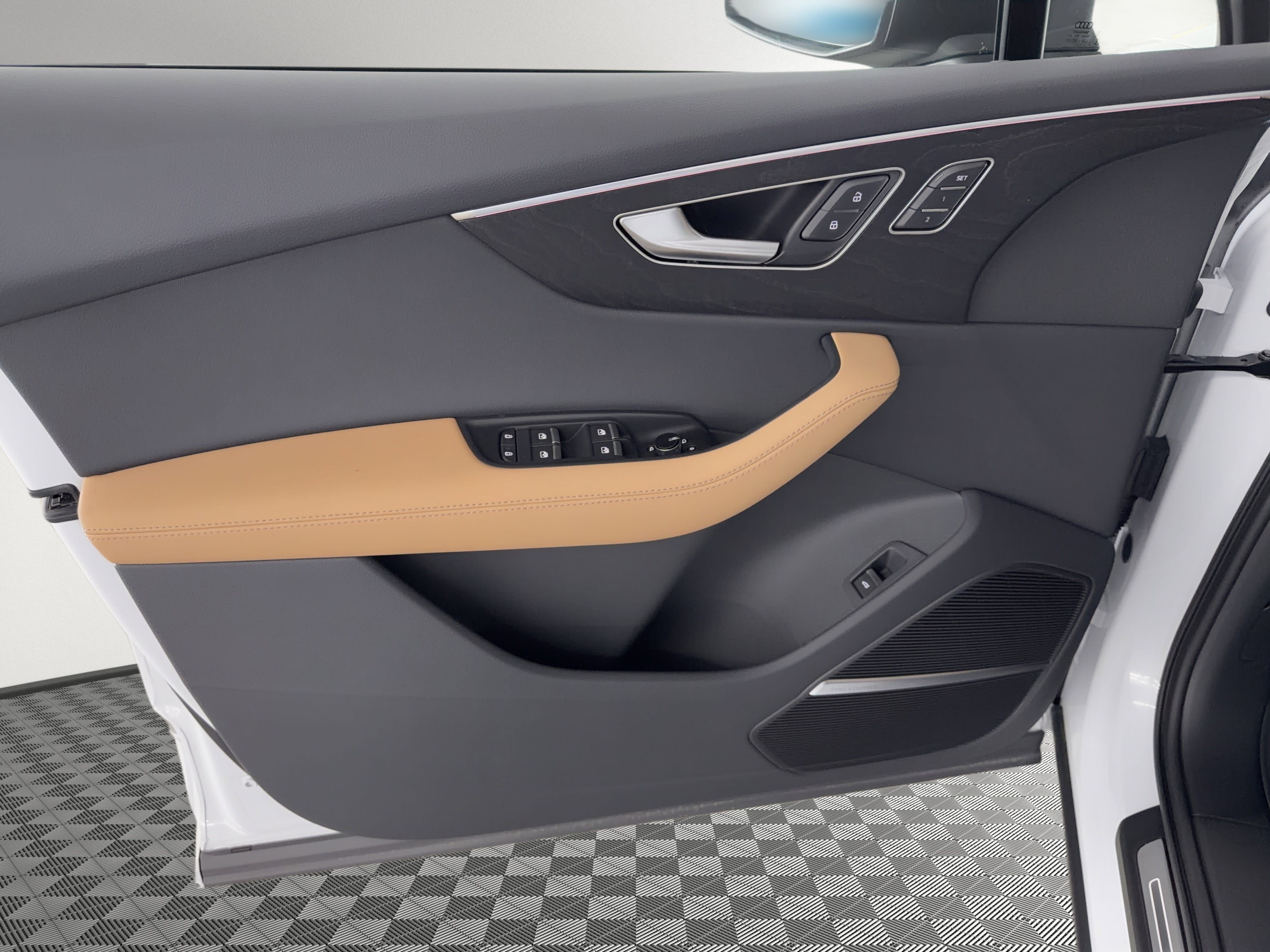 New 2026 Audi Q7 3.0T Premium Plus AWD/4WD image 14