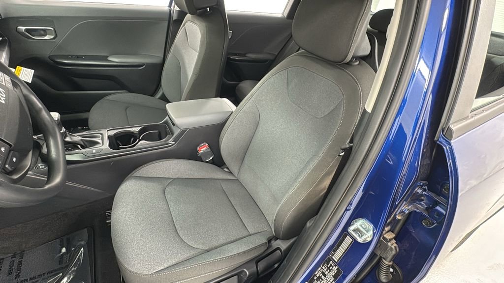 New 2025 Kia K4 LXS image 10