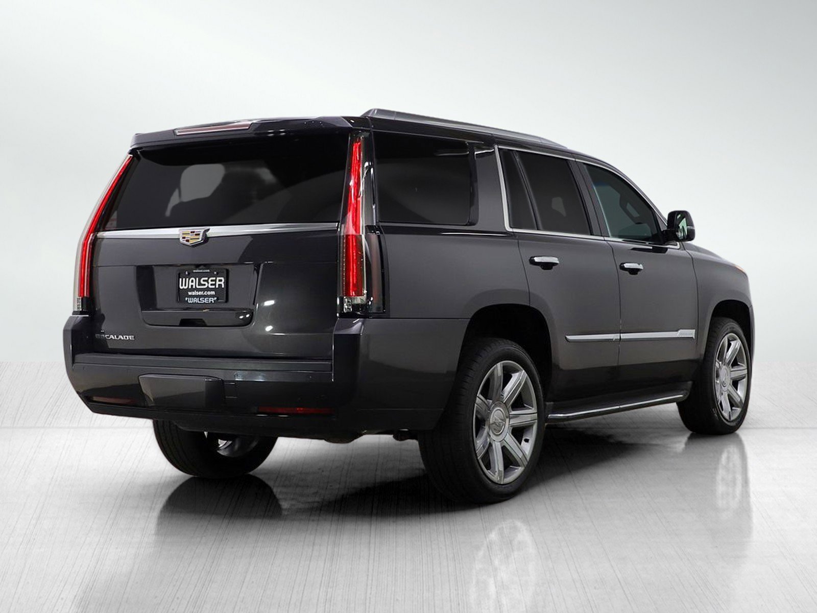 Used 2016 Cadillac Escalade Luxury image 6