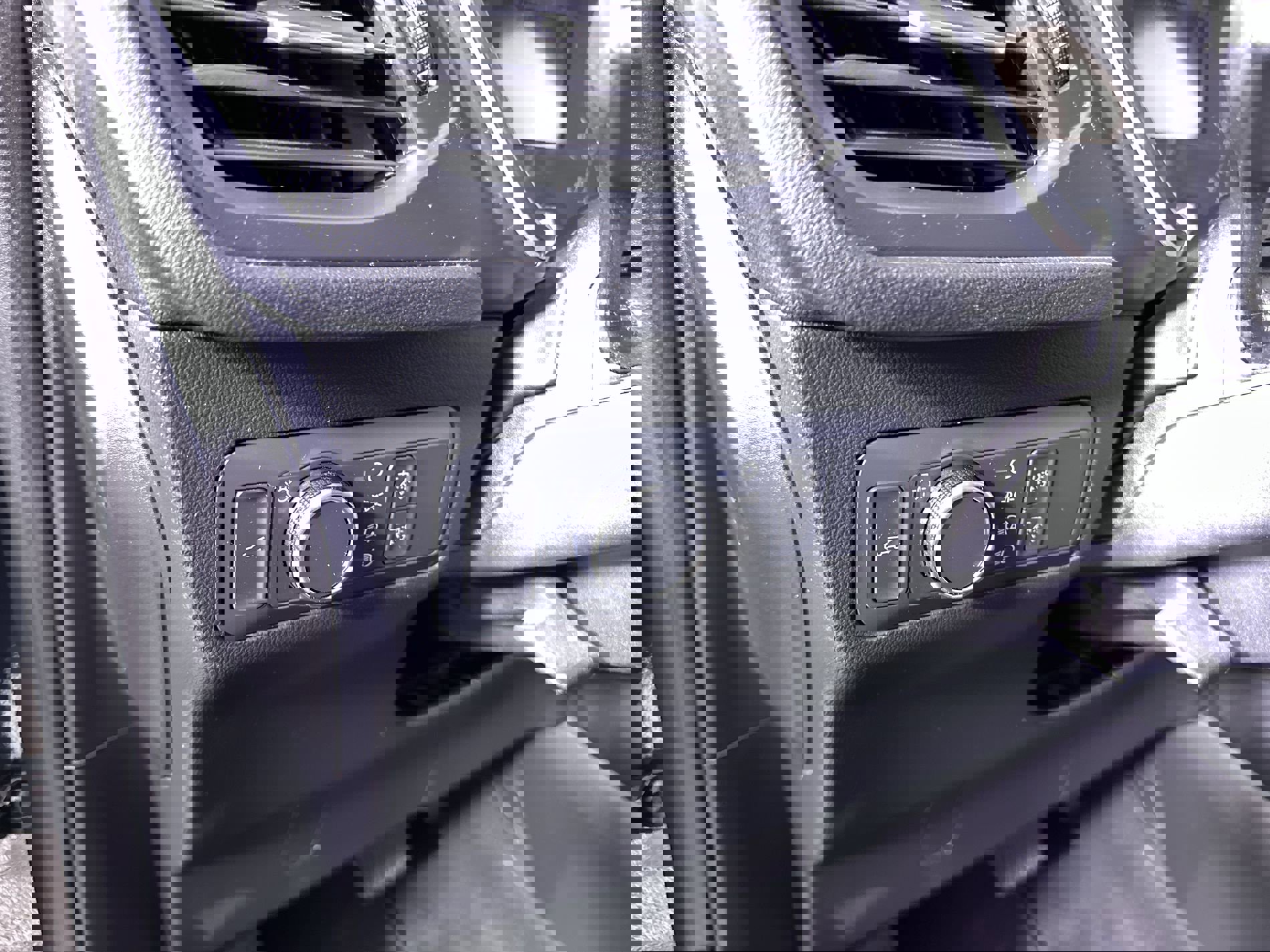 Used 2022 Ford Escape SE w/ SE Sport Appearance Package image 54