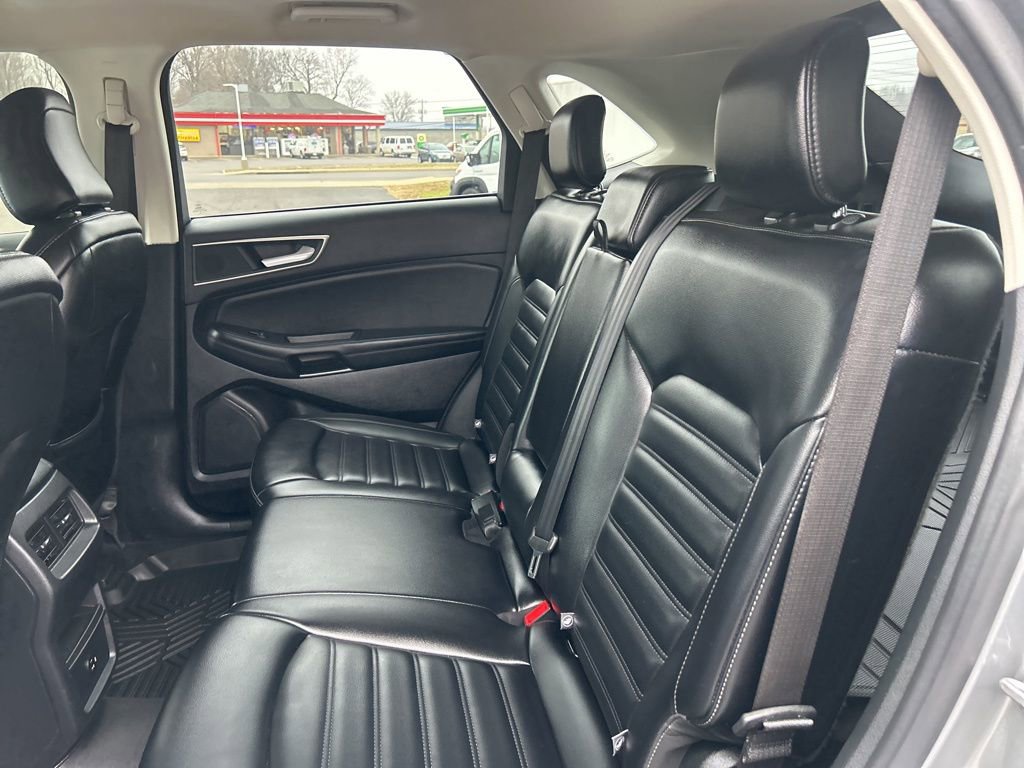 Used 2022 Ford Edge SEL image 29