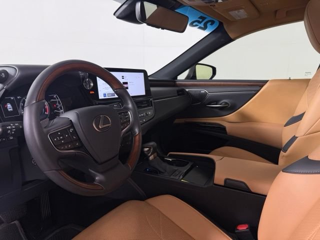 Used 2025 Lexus ES 350 Ultra Luxury w/ Accessory Package (Z2) FWD image 4