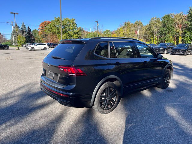 Used 2022 Volkswagen Tiguan SE R-Line AWD/4WD image 3