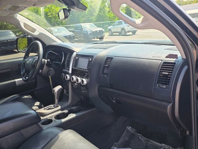 Used 2018 Toyota Sequoia TRD Sport AWD/4WD image 11