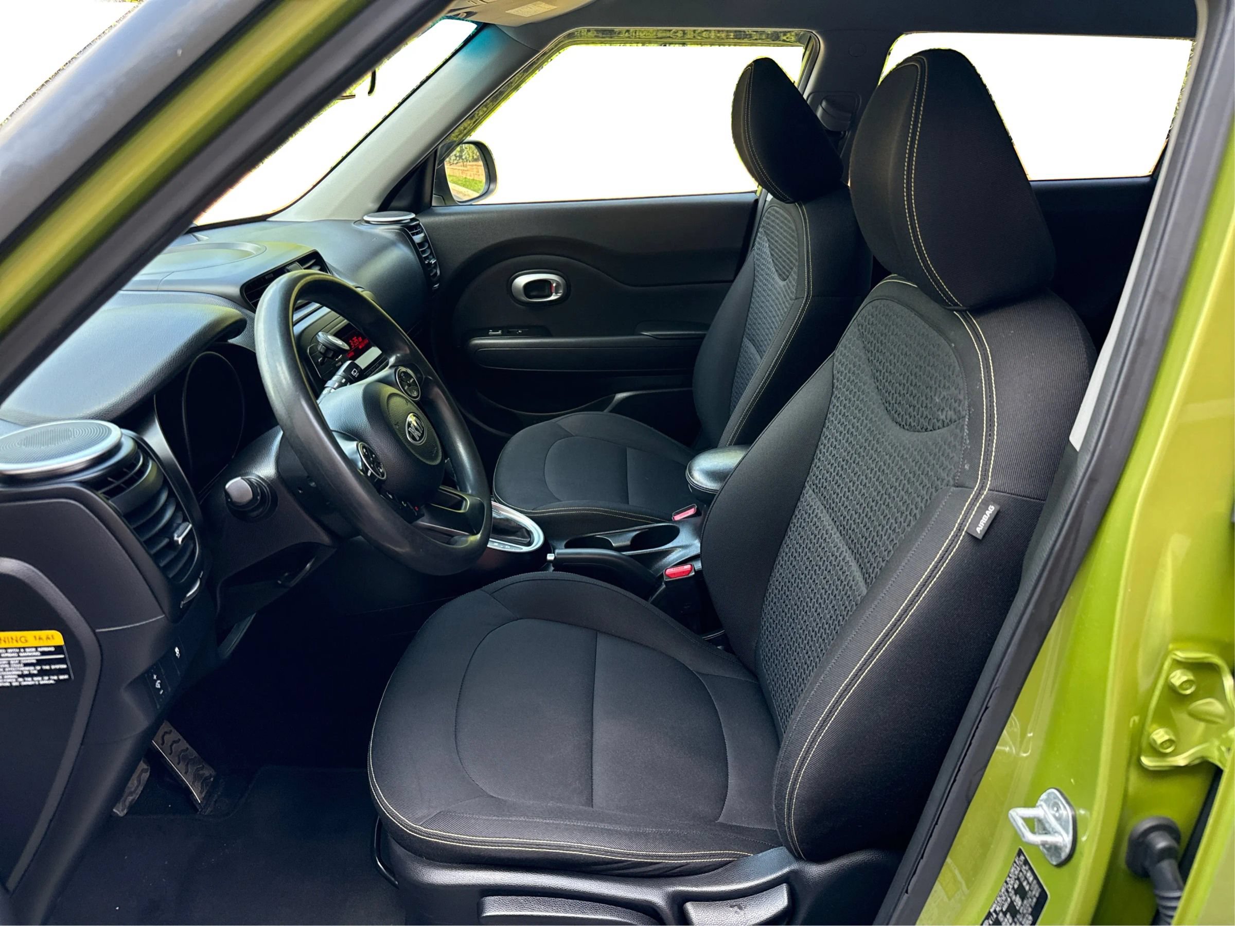 Used 2014 Kia Soul + FWD image 9