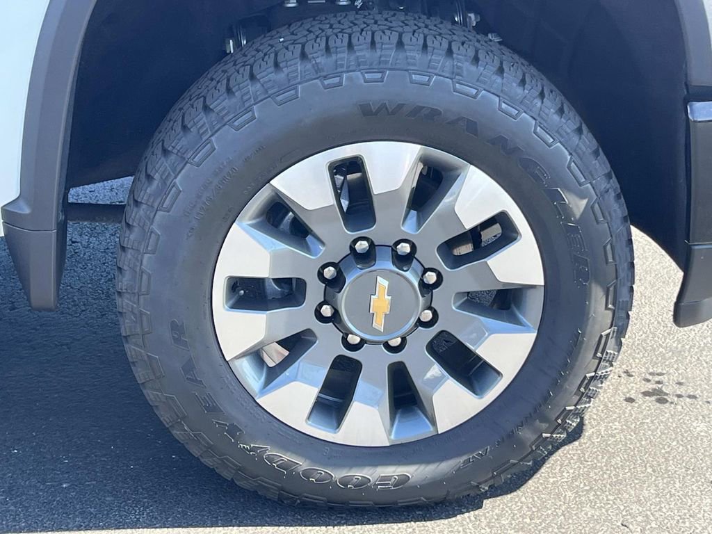 Certified 2025 Chevrolet Silverado 2500 Custom w/ Custom Value Package image 9