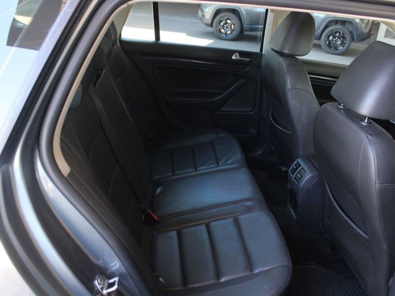 Used 2014 Volkswagen Jetta TDI FWD image 12