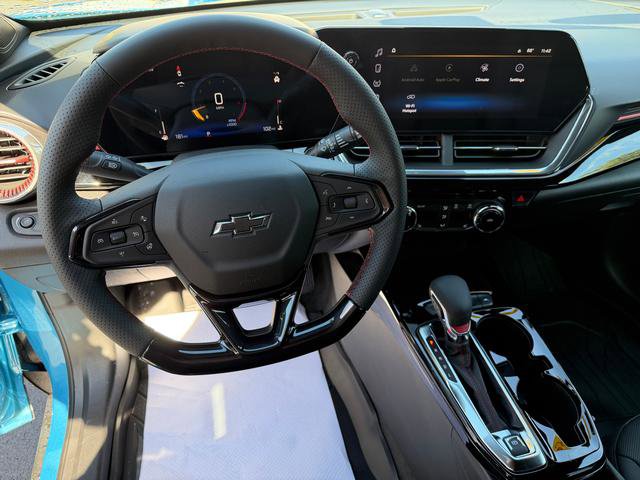 New 2025 Chevrolet Trax RS w/ Driver Confidence Package image 7