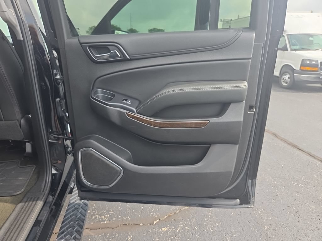 Used 2017 Chevrolet Suburban LT AWD/4WD image 24