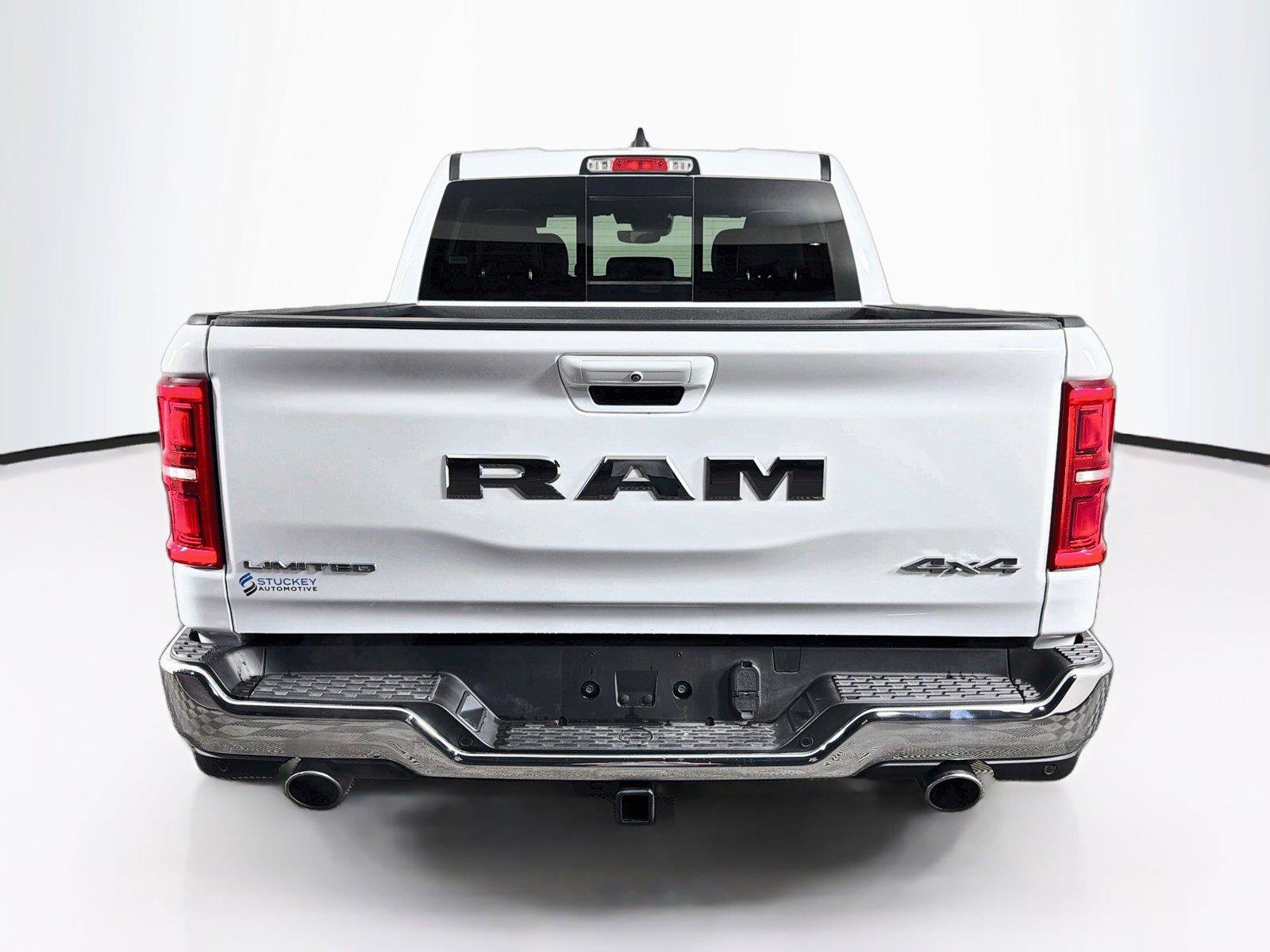 Used 2026 RAM 1500 Limited AWD/4WD image 10