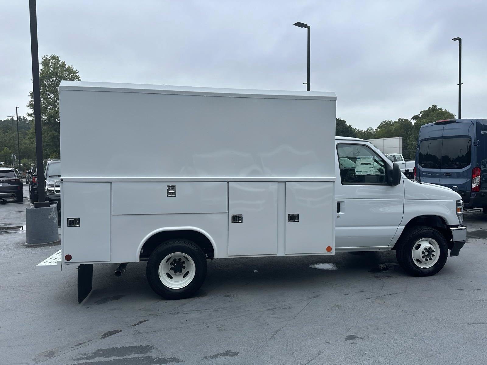 New 2025 Ford E-350 and Econoline 350 Super Duty w/ Power Equipment Group RWD image 8