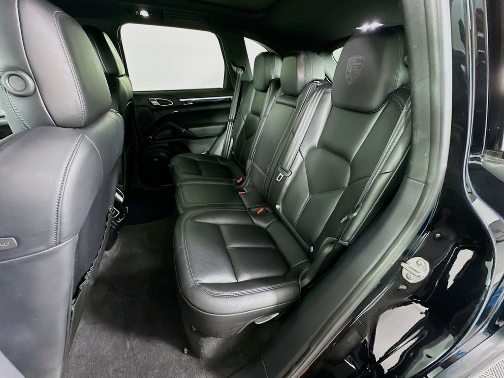 Used 2017 Porsche Cayenne image 25