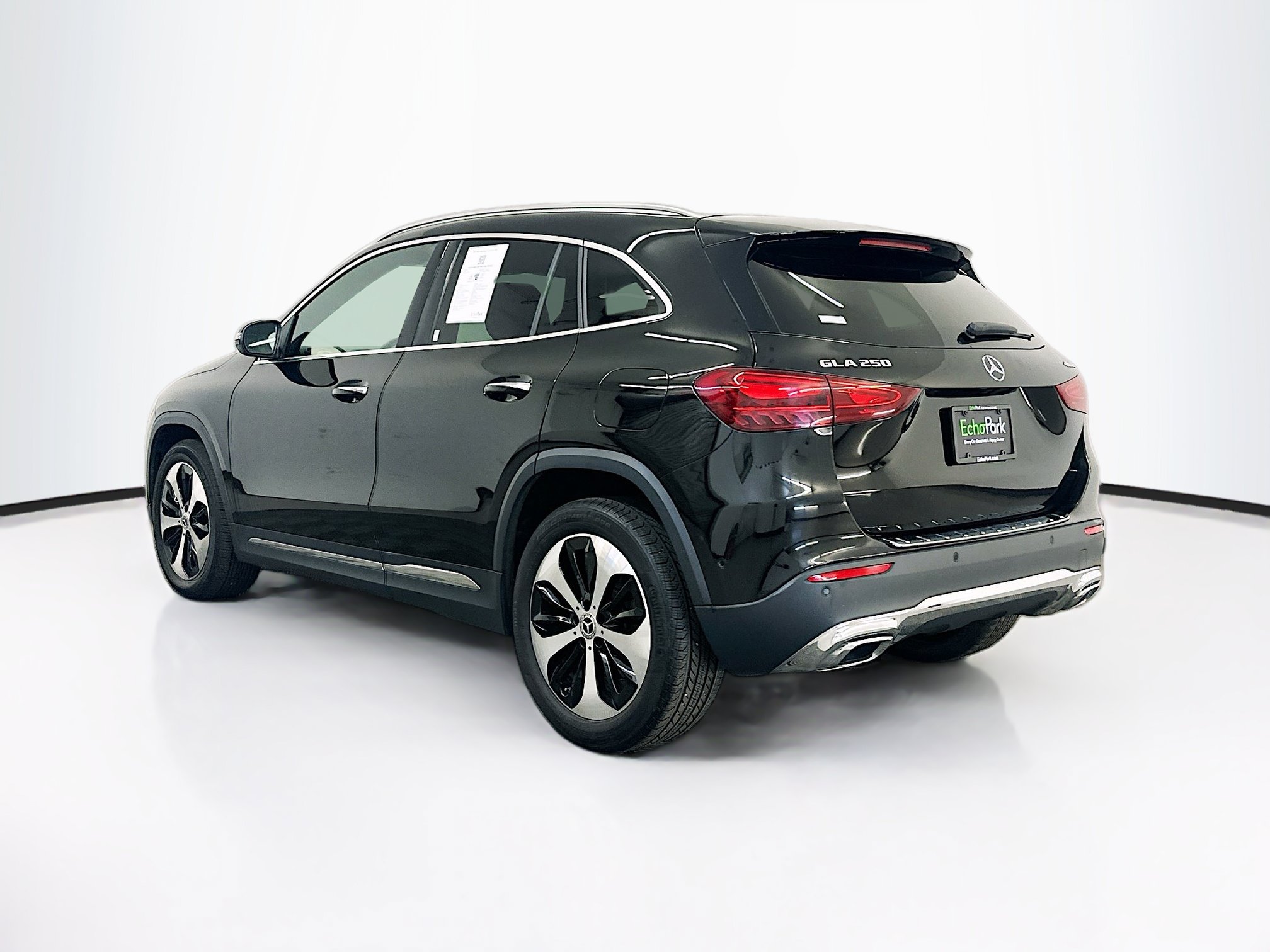 Used 2025 Mercedes-Benz GLA 250 4MATIC image 5