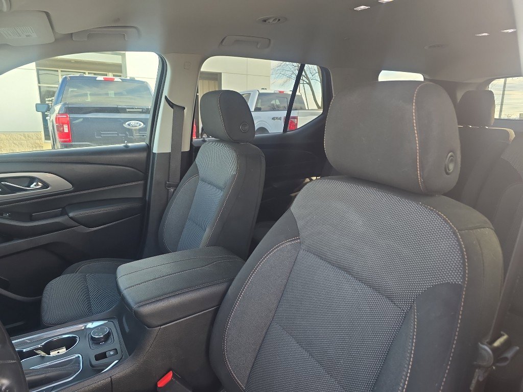 Used 2019 Chevrolet Traverse LT w/ LPO, Floor Liner Package image 11
