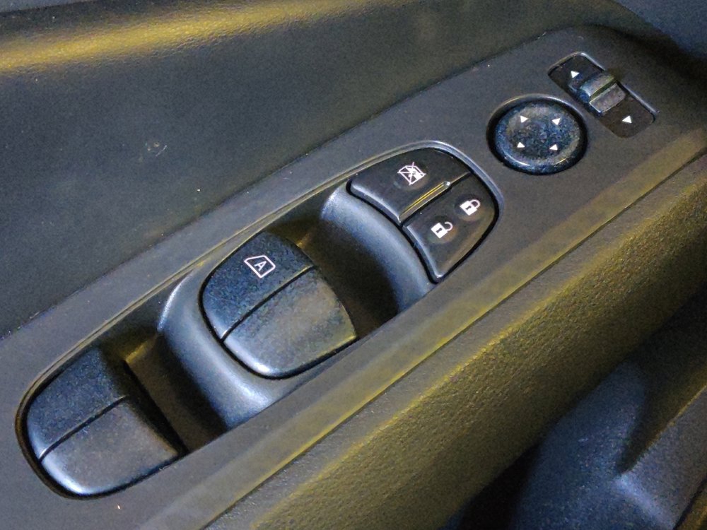 Used 2024 Nissan Altima 2.5 SV w/ SV Premium Package image 27