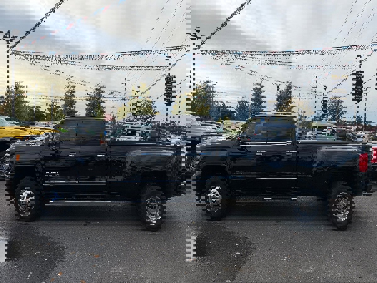 Used 2019 GMC Sierra 3500 Denali w/ Duramax Plus Package image 7